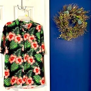 Dad Brand Hibiscus Print Polyester & Spandex Short Sleeve Hawaiian Button Up XL